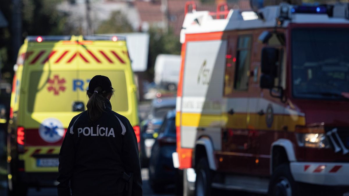 Útok na slovenské škole má druhou oběť. Zraněná žákyně v nemocnici zemřela