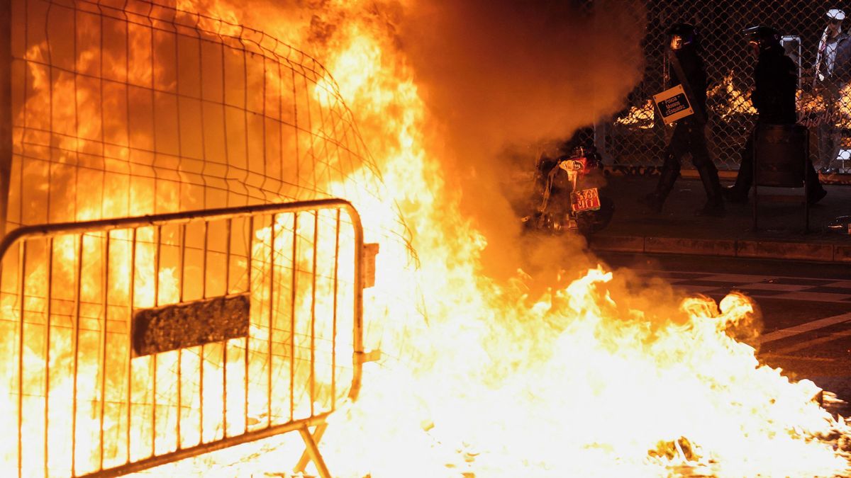Obrazem: Demonstrace v Barceloně kvůli bytové krizi přerostly v násilí