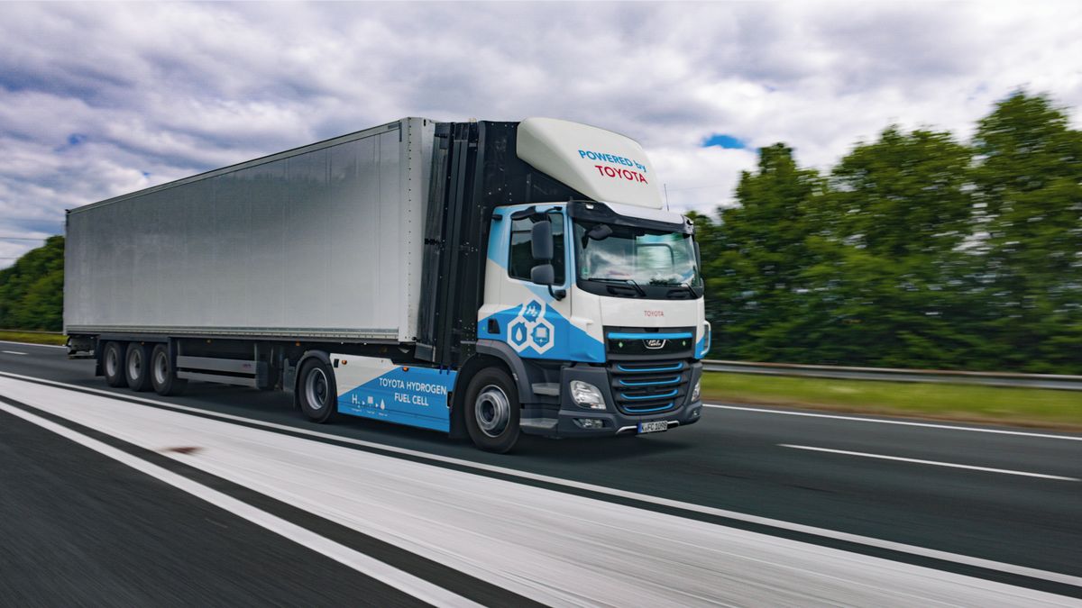 Osobní auta na vodík počkají. Toyota teď sází na kamiony