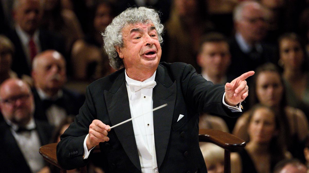 Jeho matka byla z Leningradu. Byčkov s filharmoniky natočil Leningradskou