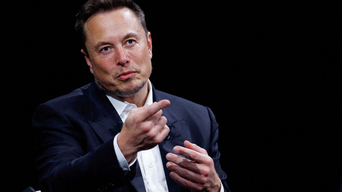 SpaceX omezil na Ukrajině Starlink, což omezilo bojové operace, uvedl Kyjev