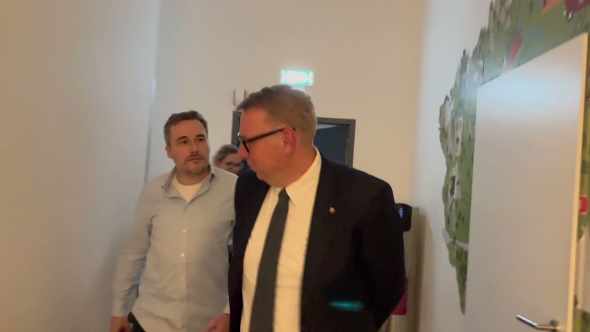NKÚ: Juchelkova poradkyně způsobila rozpočtu náklady za desítky milionů