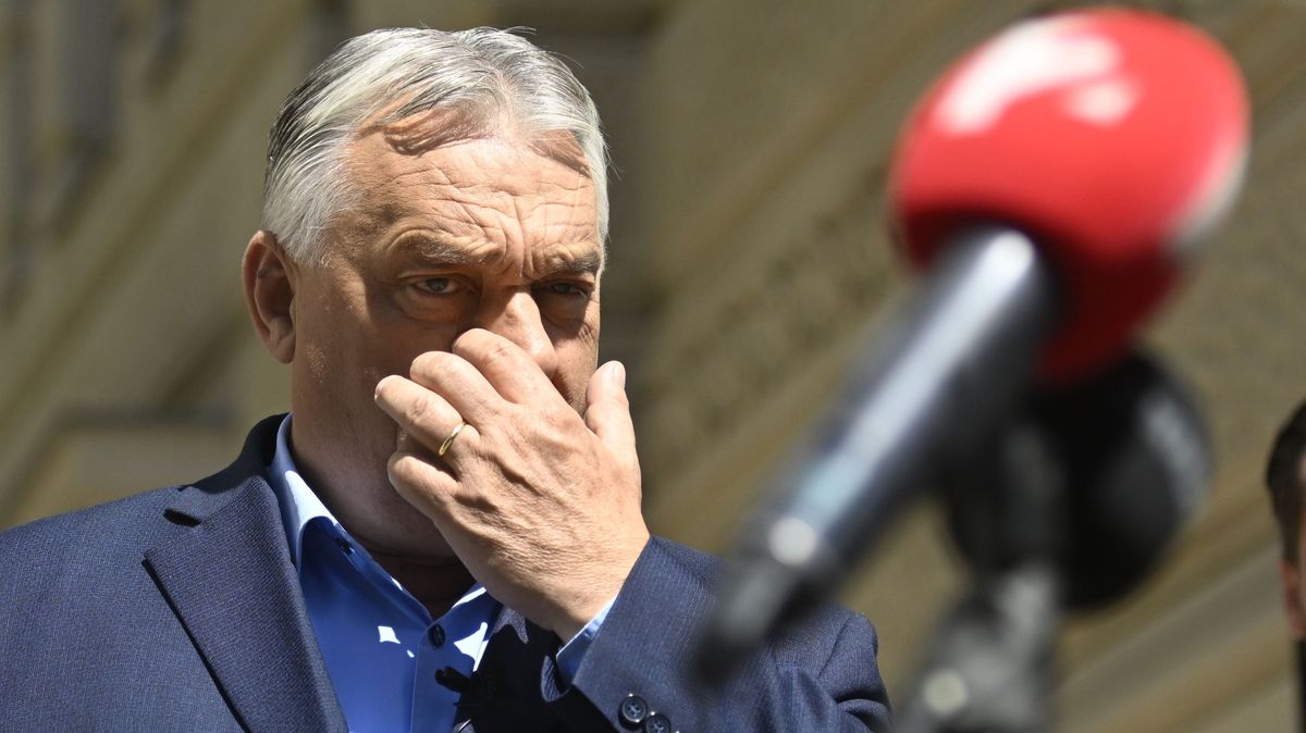 „Zhroutilo se to za týden.“ Maďarský novinář říká, co zbylo z Orbánových médií