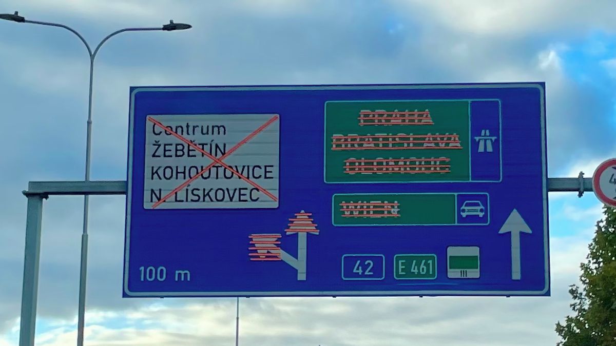 „Milé Brno, musíme si promluvit,“ píše ŘSD. A doprava ve městě zkolabovala
