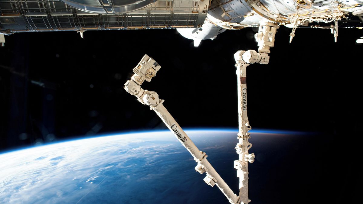 CSG míří do vesmíru, kupuje podíl v kanadské kosmické firmě MDA Space