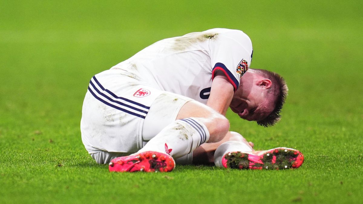 Kolik ještě vydrží fotbalista. Brutální kalendář kosí i české opory