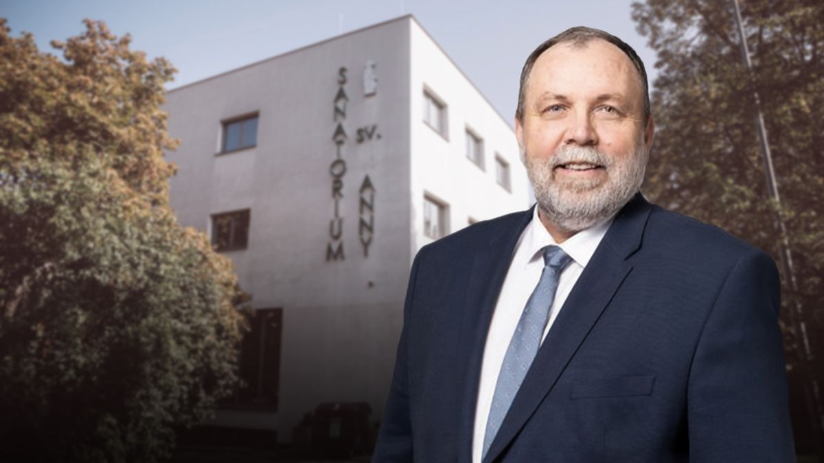 Chlebíčky, nářadí a škoda 430 tisíc. V Praze kandiduje lékař podezřelý ze zpronevěry