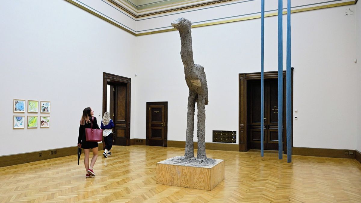 Galerie Rudolfinum připomíná původní obyvatele Kanady. Vstup už není zdarma