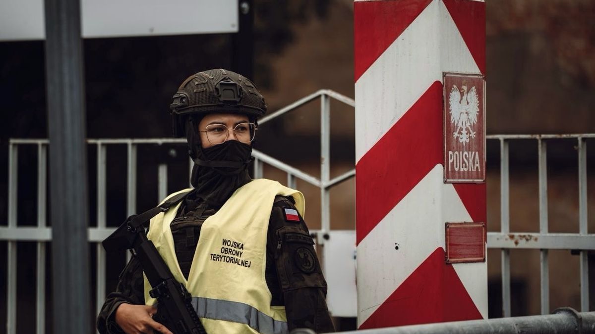 SMS ve čtyři ráno. Východ Polska štvou časté poplachy kvůli útokům