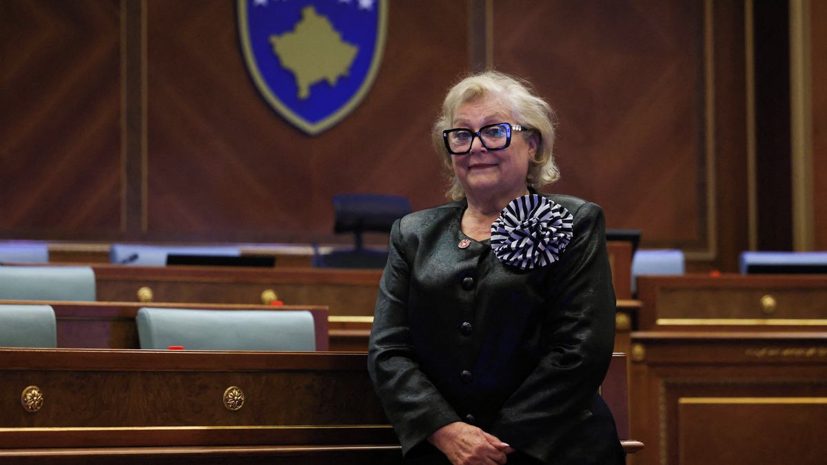 Kosovský parlament zvolil novou prezidentku, bude jí profesorka ekonomie Pulaová