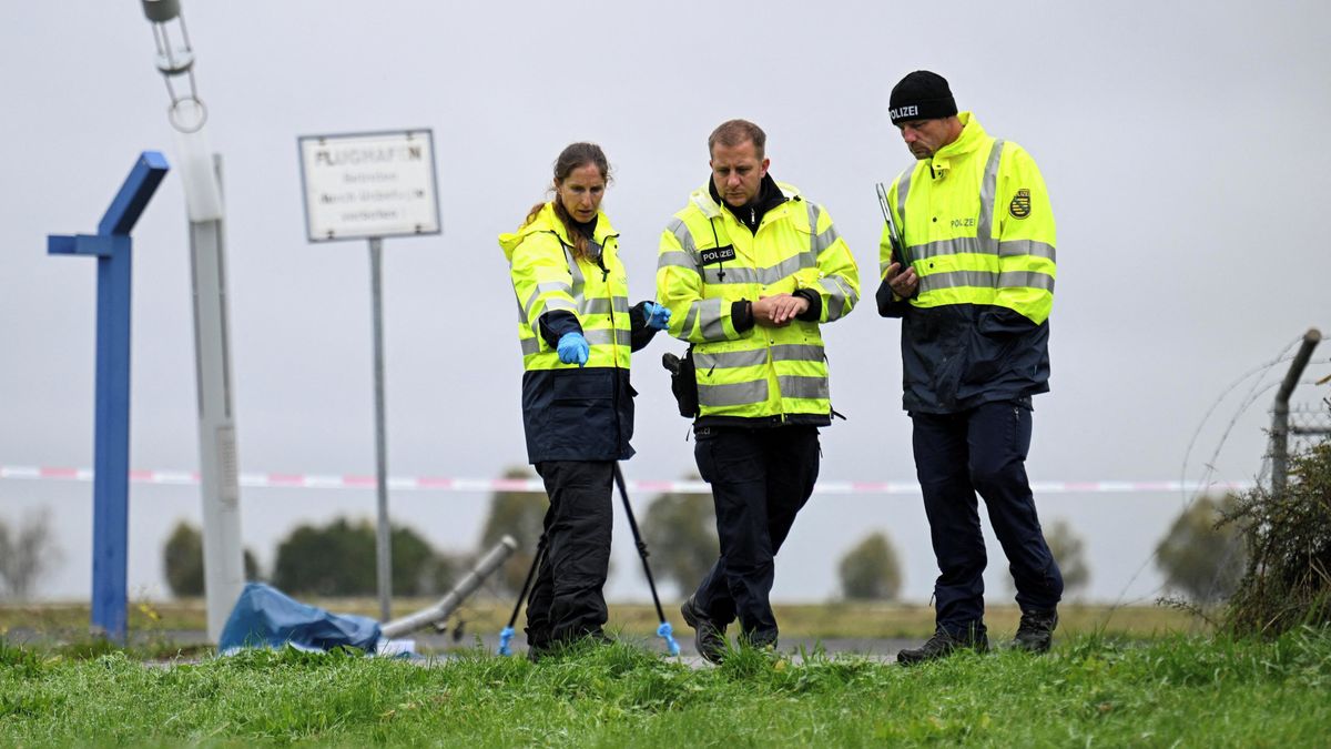 Další incident na letišti v Lipsku. Plot areálu prorazilo neznámé auto
