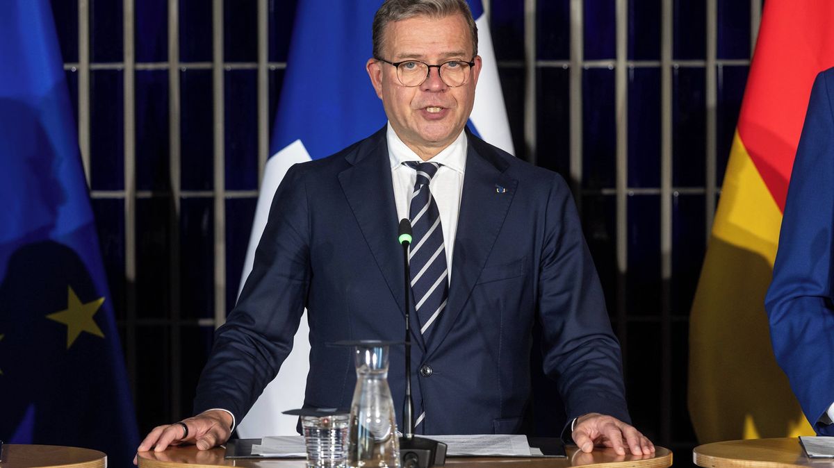 Finský premiér se chystá navrhnout EU, aby Rusům nevydávala turistická víza