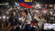 Mše a davy příznivců. Takto Venezuelané vítali svoji „Železnou lady“