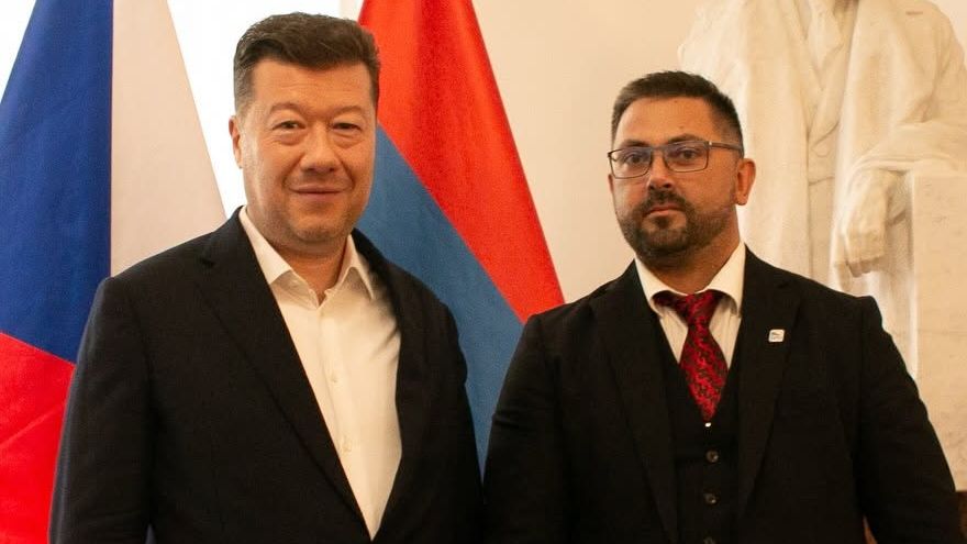 Politik SPD se zapletl s Rusy. Je v podezření, že jim pomohl obejít sankce